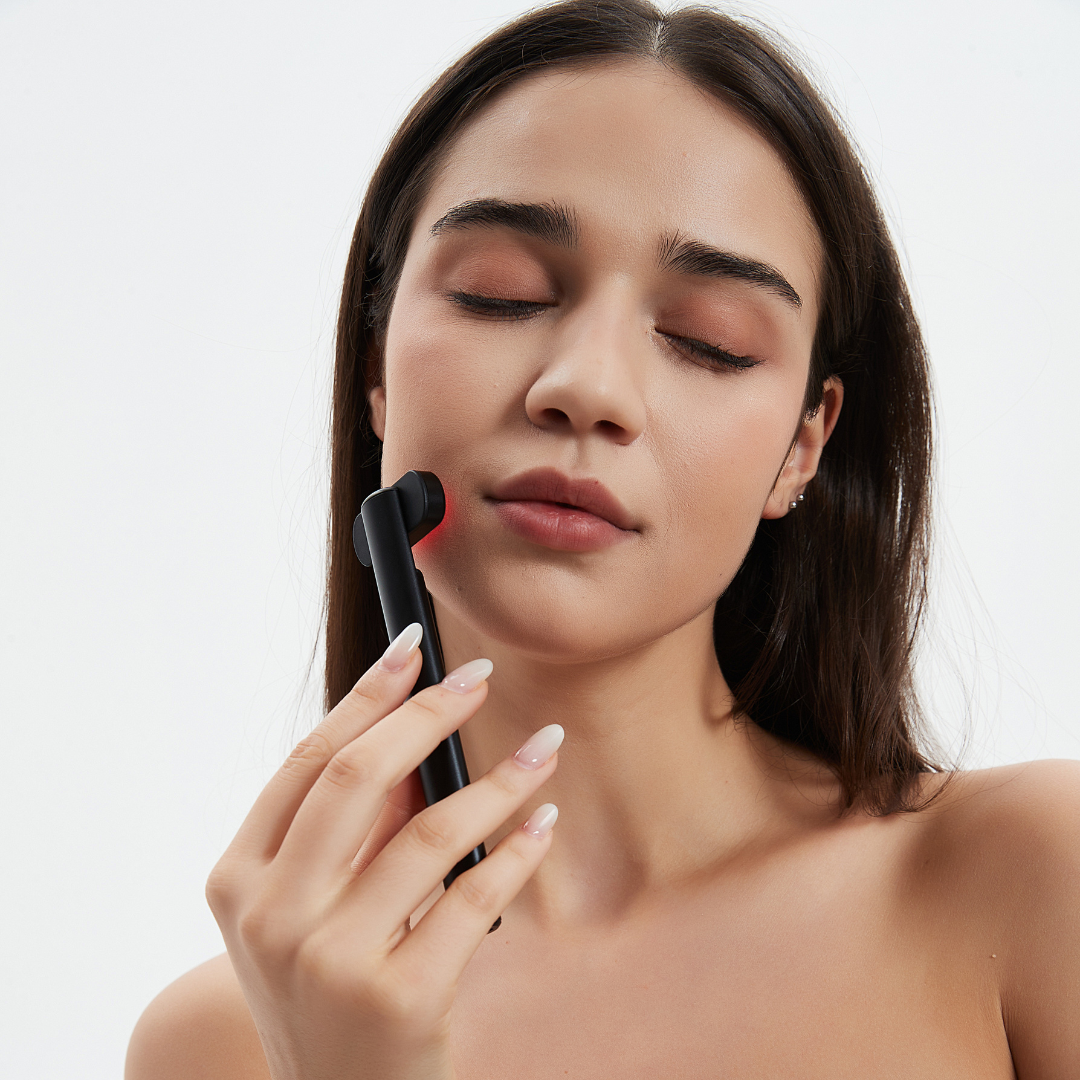 Dispositivo LED Microvibración y Microcorriente con Terapia de Calor - HairFluencer